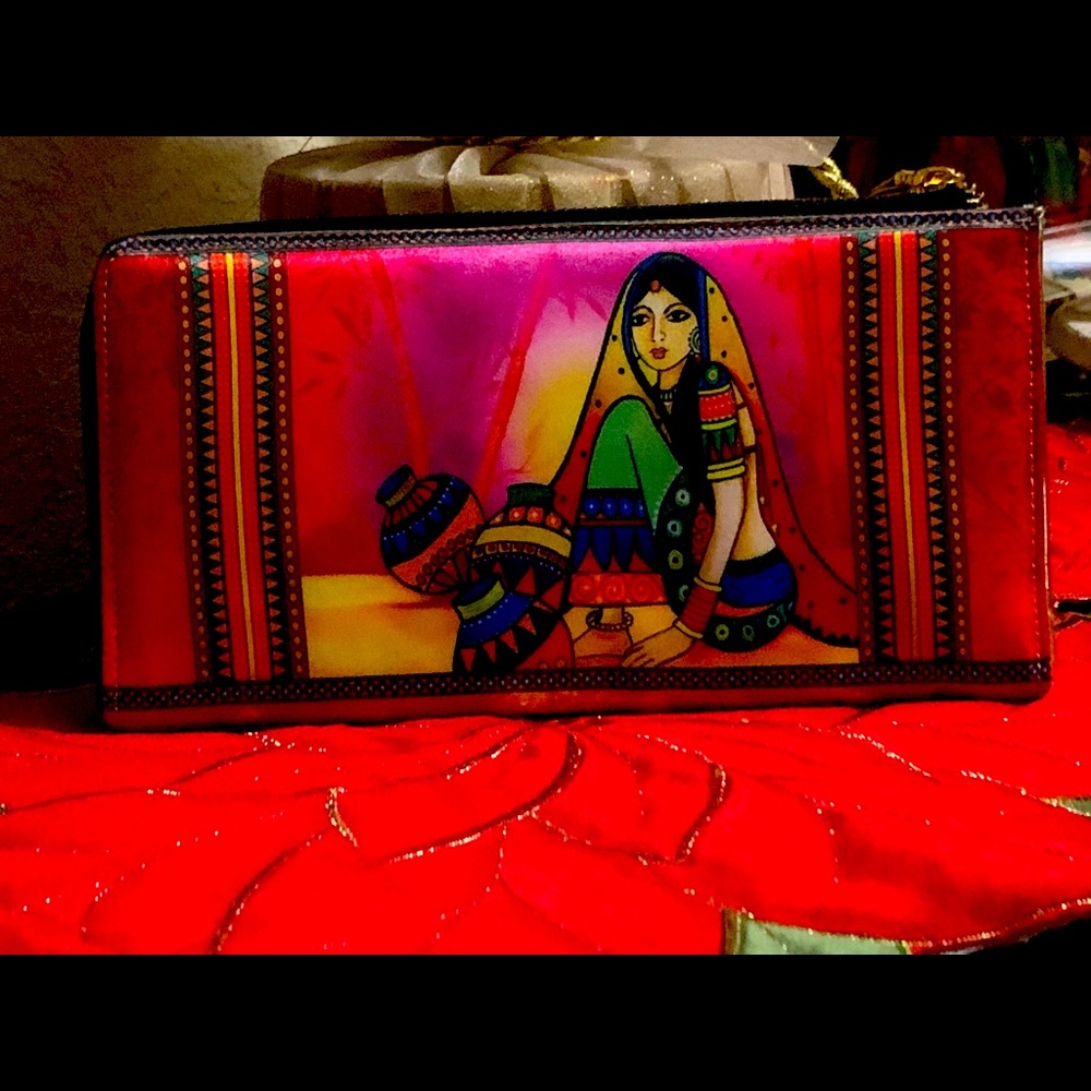 Indian style clutch